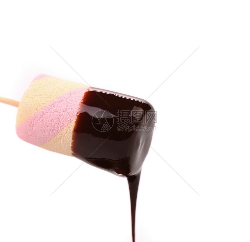 巧克力配方的棉花糖 孤立无援糖果正方形液体水果小吃甜点垃圾乐趣食物软糖图片