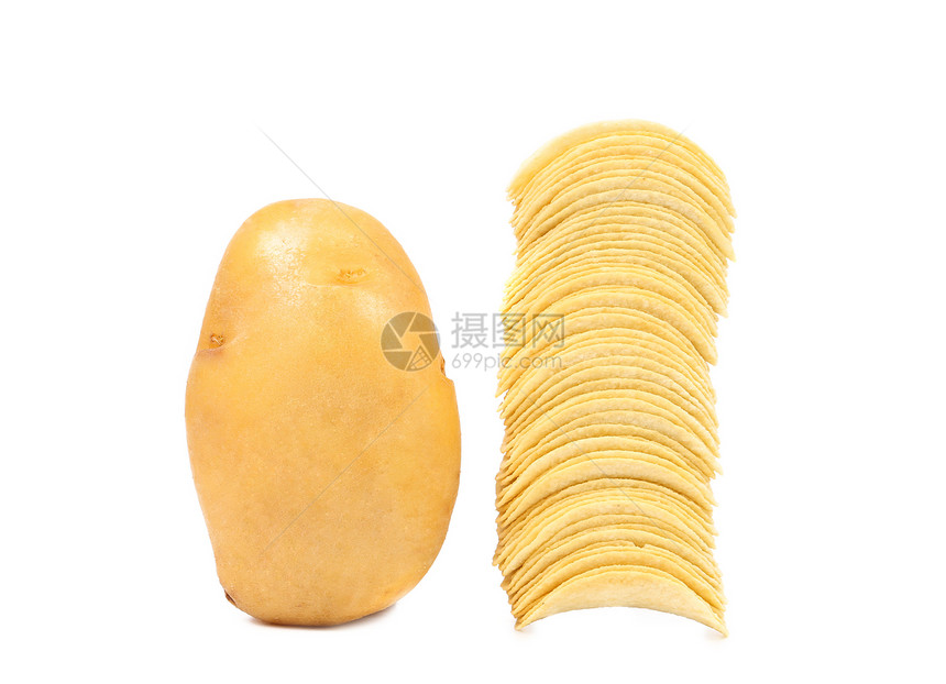 土豆和薯片堆白色收成食物小吃筹码马铃薯农业黄色蔬菜农场图片