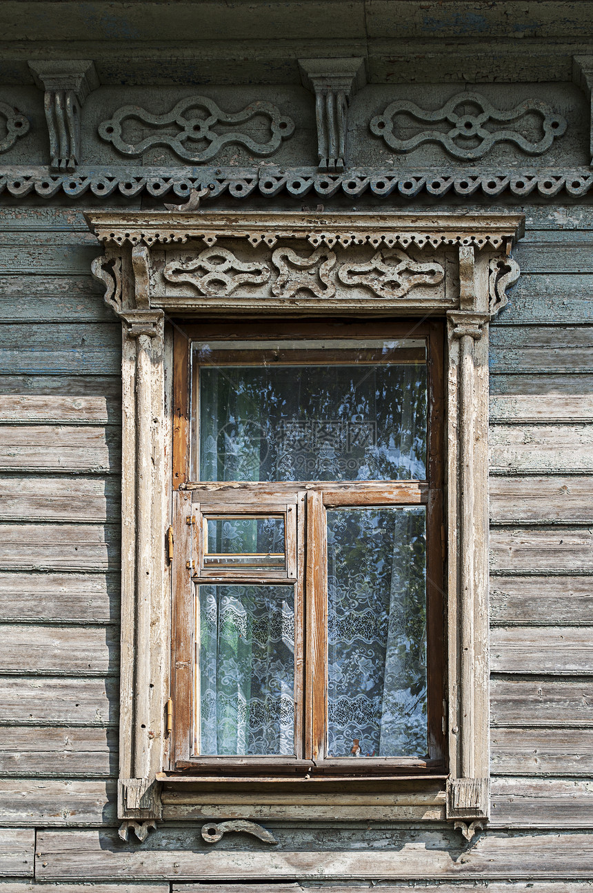旧木窗 有雕刻的拱门图片