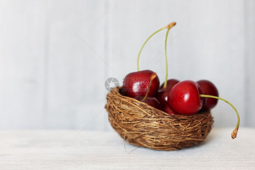樱桃水果篮子食物红色图片