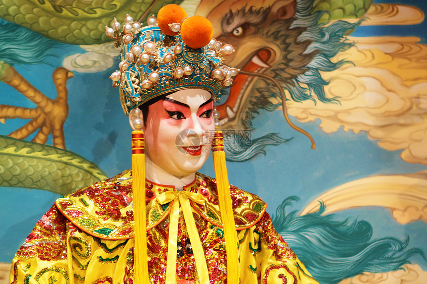 中文歌剧木偶和红布作为文字空间 是一个玩具 不是展示唱歌艺术化妆品剧院旅游节日戏剧男人文化图片