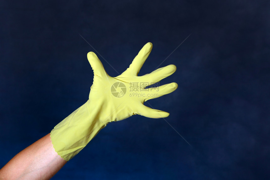 手拿橡胶手套安全男人身体阴影清洁工手臂工作服卫生手势工人图片