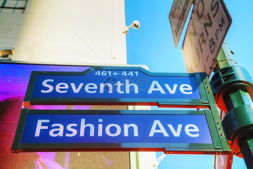 第七街路牌建筑蓝色角落市中心城市街道图片