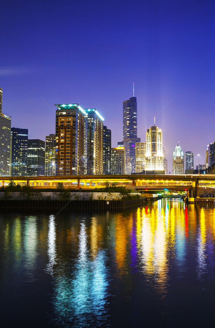 芝加哥市中心城市风景天空城市建筑摩天大楼反射建筑学公园图片