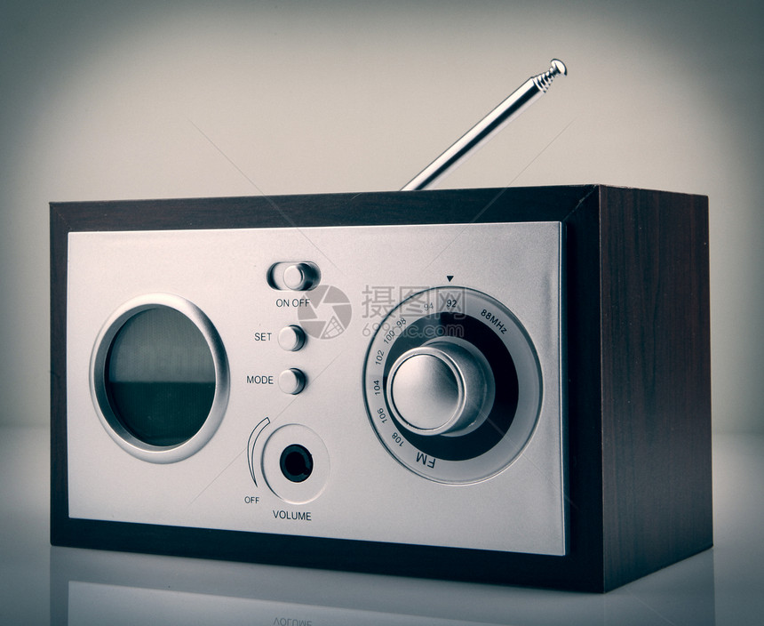 Retro无线电台古董电子音乐体积图片