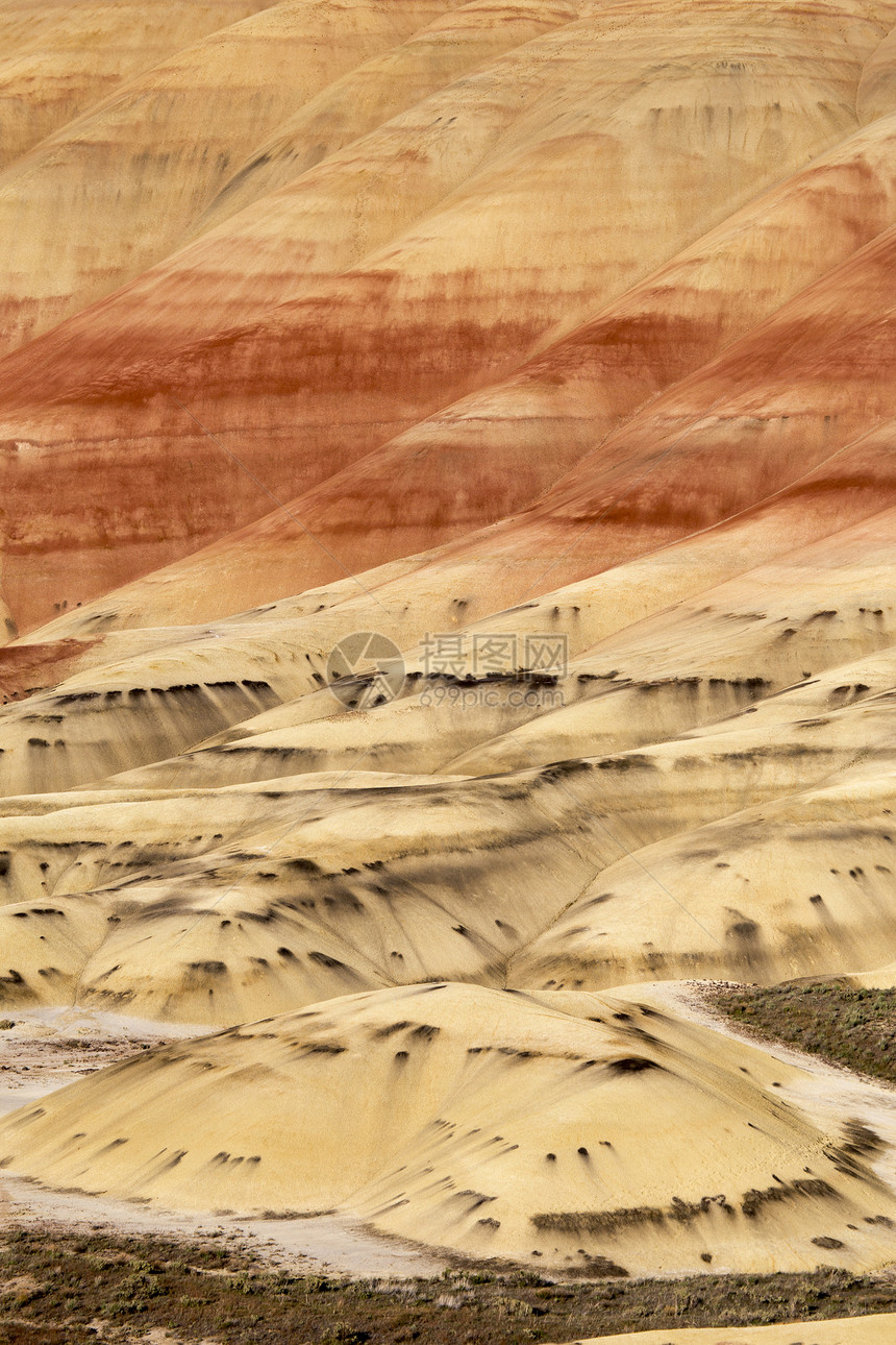 俄勒冈州火山沉淀沙漠编队纪念碑丘陵刷子干旱棕色图片