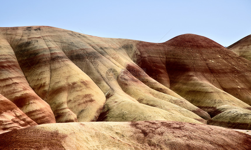 俄勒冈州棕色纪念碑火山干旱丘陵沉淀编队刷子沙漠图片