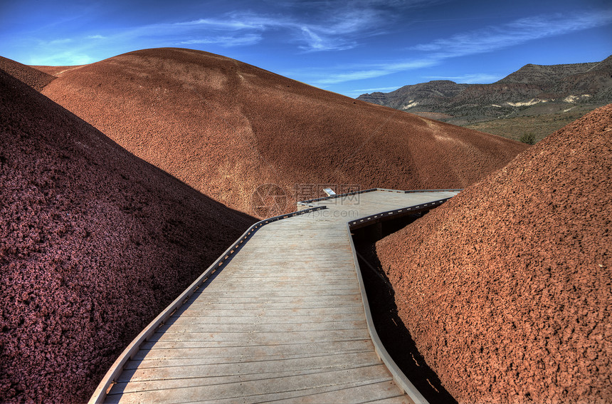 俄勒冈州沙漠火山编队干旱沉淀刷子丘陵纪念碑棕色图片