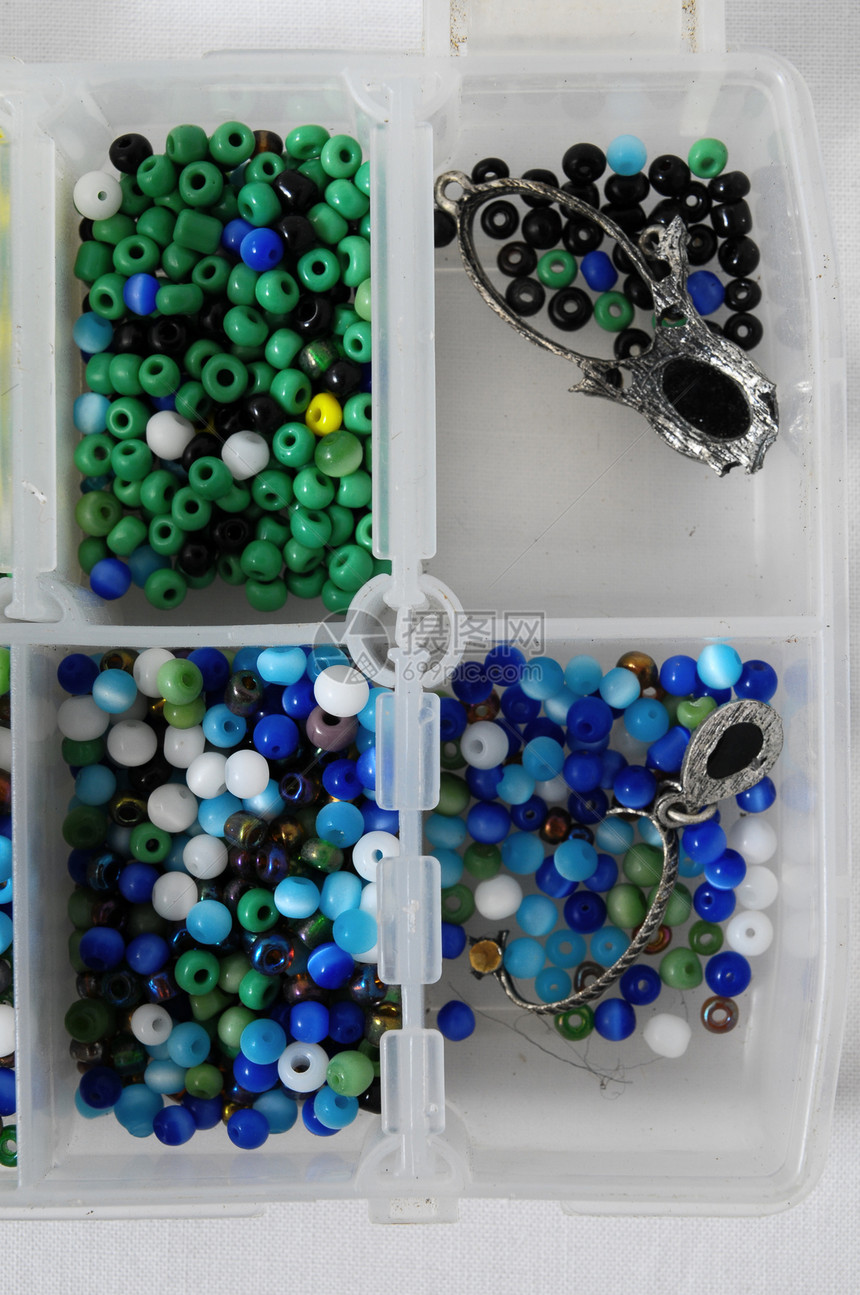 生产手工制作珠宝材料珠子宏观配饰蓝色艺术珍珠礼物玻璃项链工匠图片