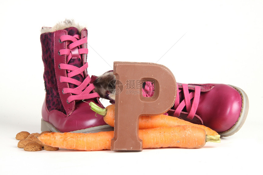 为Sinterklaas夜铺鞋缩写坚果糖果孩子们胡椒孩子展示萝卜礼物字母图片