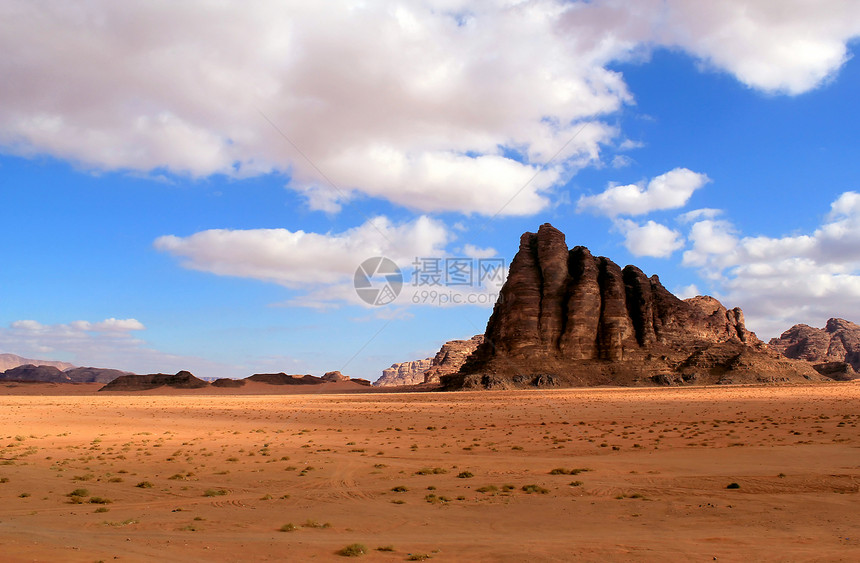 智慧的七大支柱 岩石形成 瓦迪鲁姆沙漠风景荒野侵蚀旅行爬坡沙漠旅游天空土地编队图片
