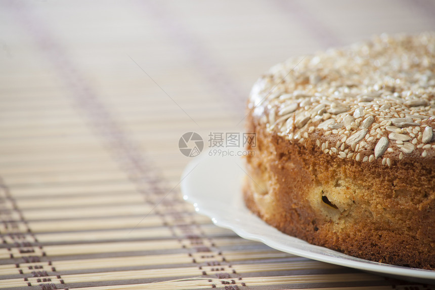 盘子里的杏子馅饼糕点剪切馅饼服务美食橙子水果面包烘烤蔬菜图片