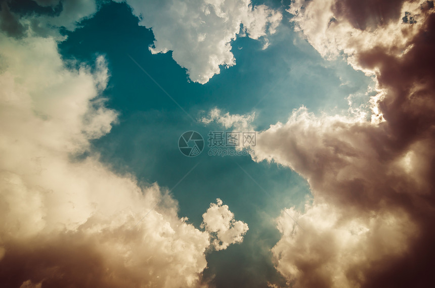 云云光天空射线场景阳光白色环境臭氧蓝色图片