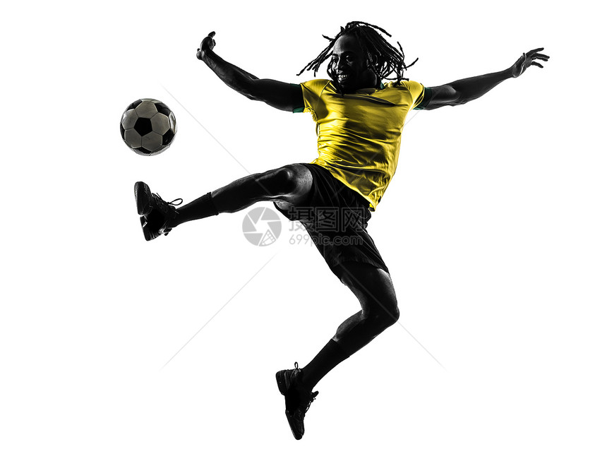 一个黑色的布拉西利亚足球运动员 男子双影成年人戏法竞争球衣竞赛男人跳跃阴影男性飞跃图片