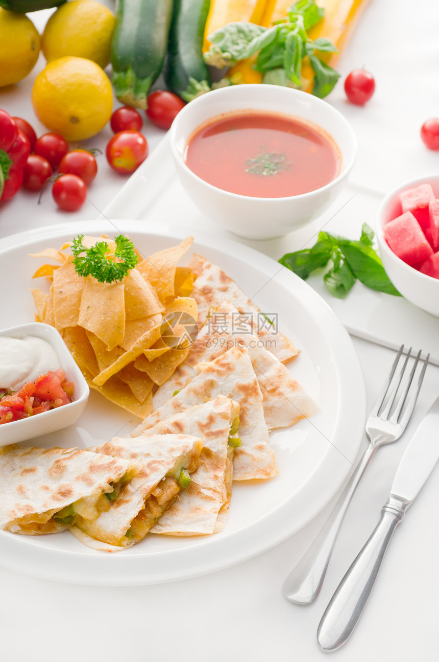 原墨西哥玉米饼粉末蔬菜玉米片馅饼图片