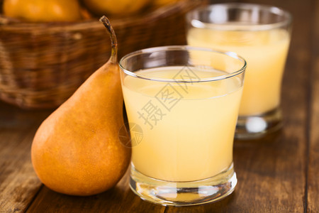 梨果汁饮料水果水平玻璃高清图片