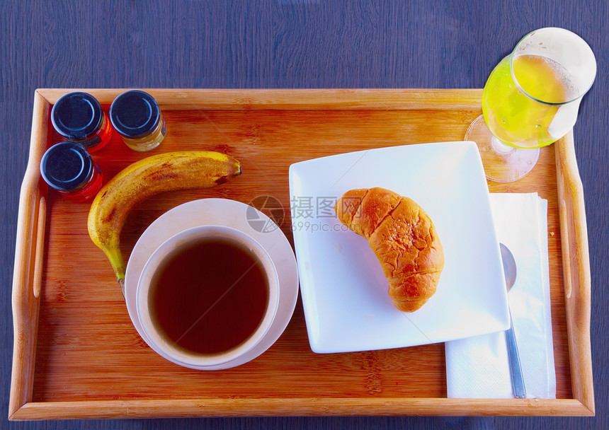 早餐咖啡旅行床单羊角房子托盘奢华花朵食物面包图片
