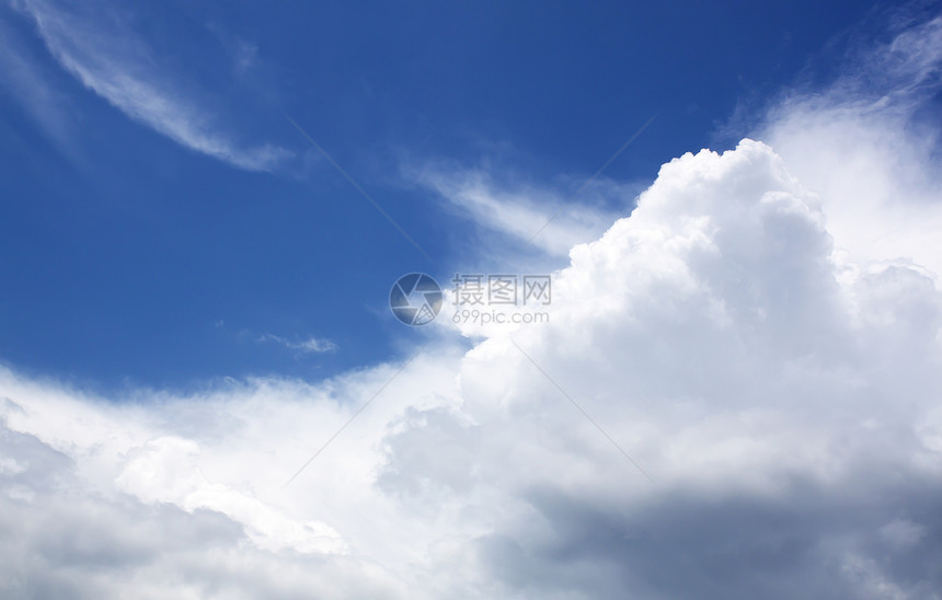 蓝蓝天空沉淀阳光积雨雨云蓝天空气天蓝色云雾蓝色晴天图片