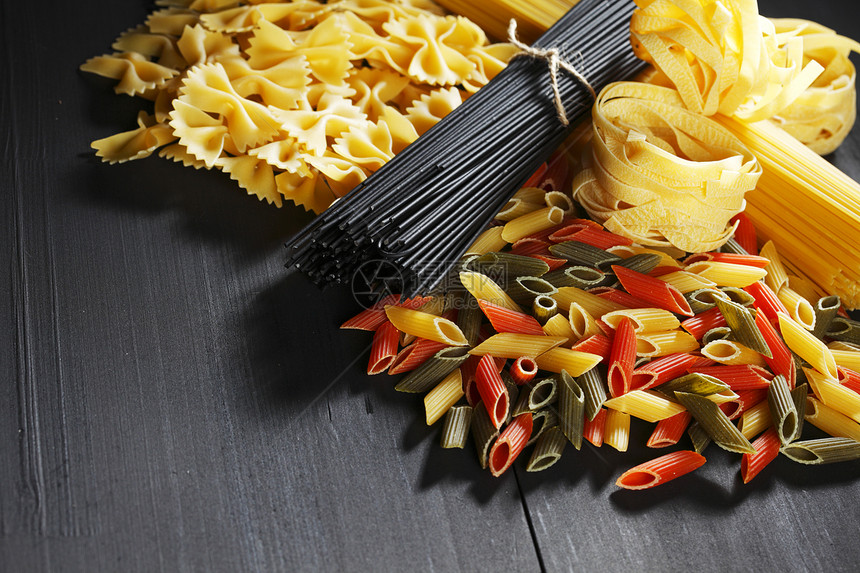 意大利意大利面粉种类和形状的多样化烹饪宏观食物美食文化午餐团体饮食小麦营养图片