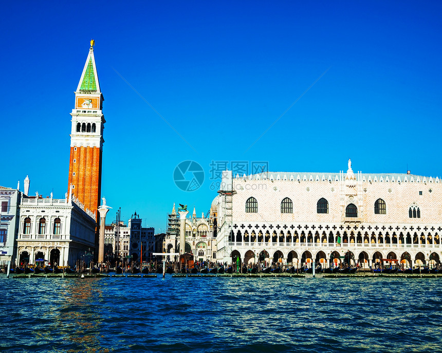 意大利威尼斯圣马尔科广场英石柱子建筑学正方形景观城市地标旅行分数运河图片
