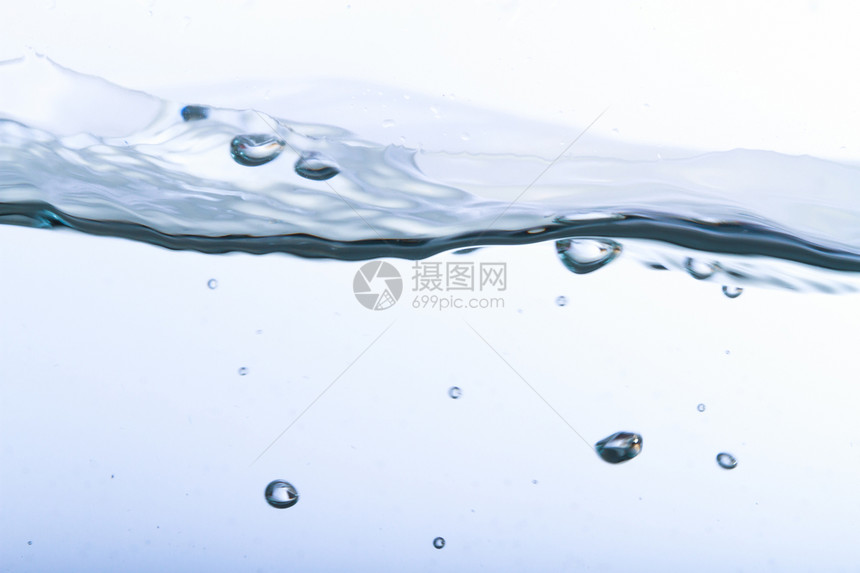 水喷溢泡沫蓝色材料洪水环境液体宏观气泡影棚空白图片