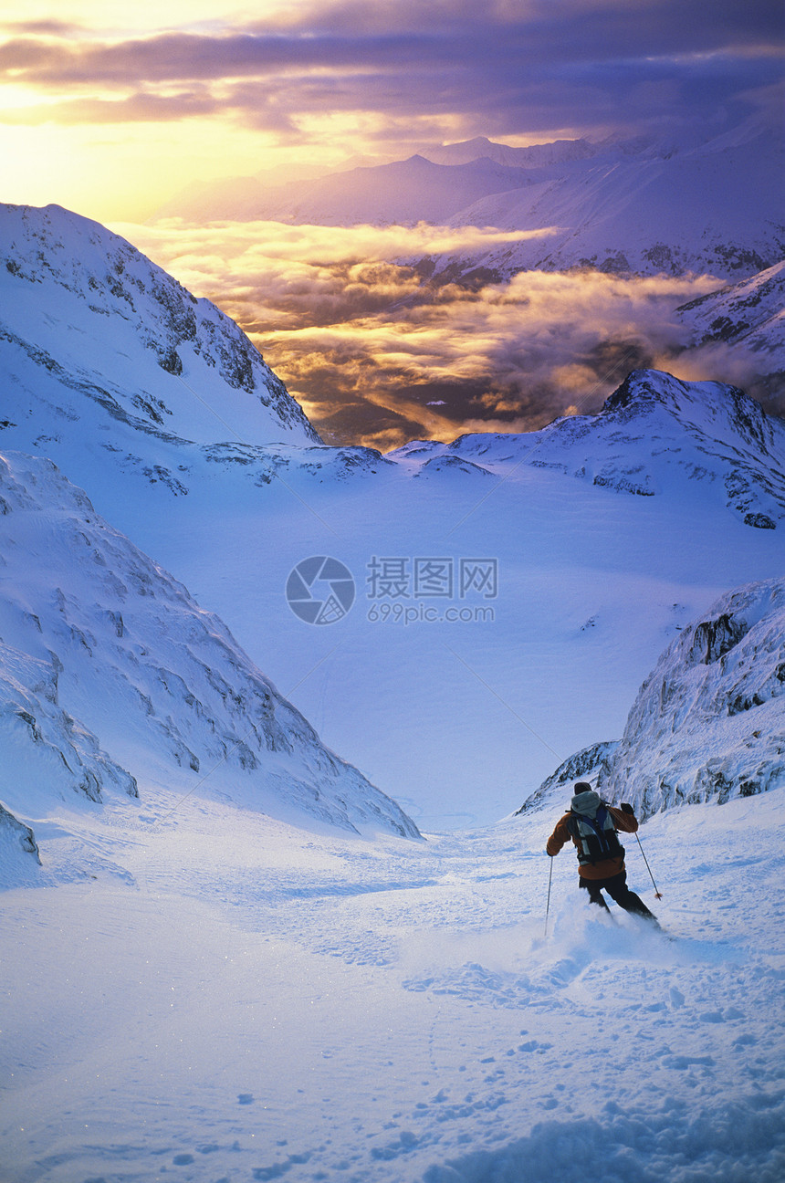 山坡滑雪机休闲孤独挑战冒险运动闲暇娱乐乐趣日落活力图片