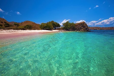 鲁本多岛粉色海滩风景海景假期海岸天堂海岸线旅游天空太阳热带背景