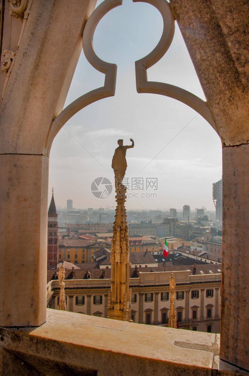 意大利Milan Duomo的详情古列历史风景建造雕像教会旅行雕塑城市大教堂图片