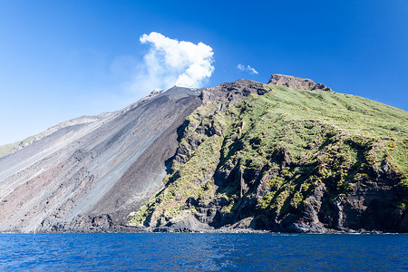 斯特龙博利火山岛屿环境高清图片