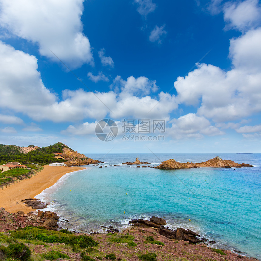 巴利阿里群岛Menorca的旅行波浪海岸线海洋地标海景天空岩石支撑场景图片