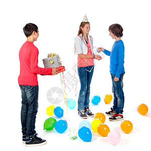 女童的出生年龄千岁幸福快乐红色派对孩子们团体白色乐趣喜悦工作室背景图片