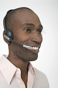 电话铃声男性客户支持执行官孤立于白人背景的男性客户支持背景