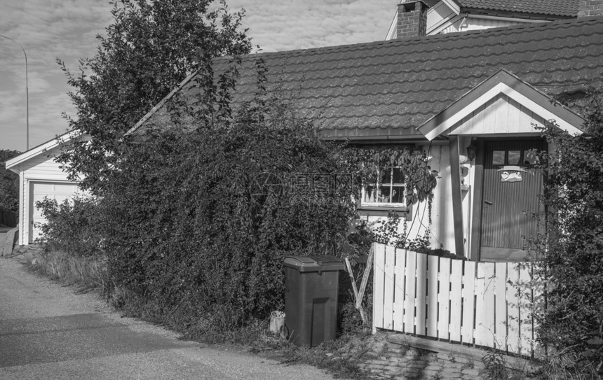 Sponvika bw的旧木木屋木头木板古董木材场景建筑学乡村建筑窗户栅栏图片