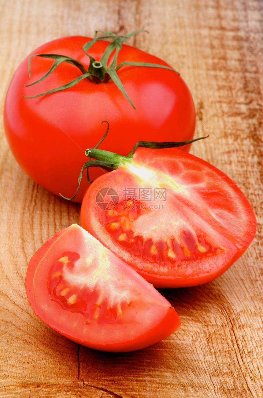 里皮番茄食物褐色红色水果棕色全身树枝背景健康饮食蔬菜图片