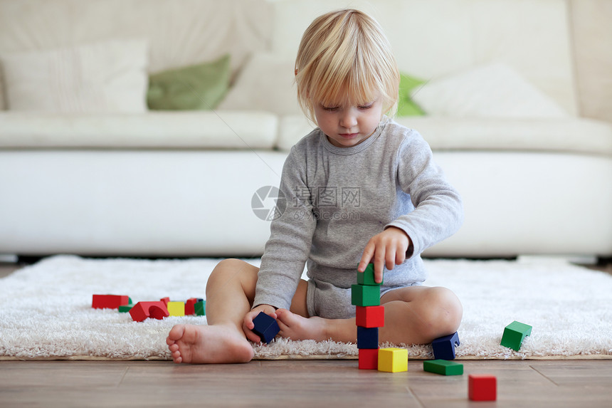 托德勒玩木块游戏行动婴儿专注房子金字塔砖块教育女孩童年玩具图片