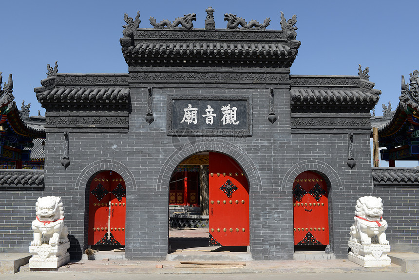 中华传统寺庙天空宗教公园蓝色世界金子建筑学雕刻旅行绘画图片