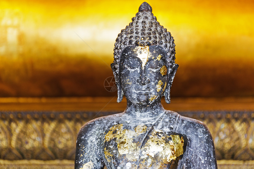 泰国古老佛佛陀纪念碑佛像精神黑佛古佛祷告历史性雕像寺庙宗教图片