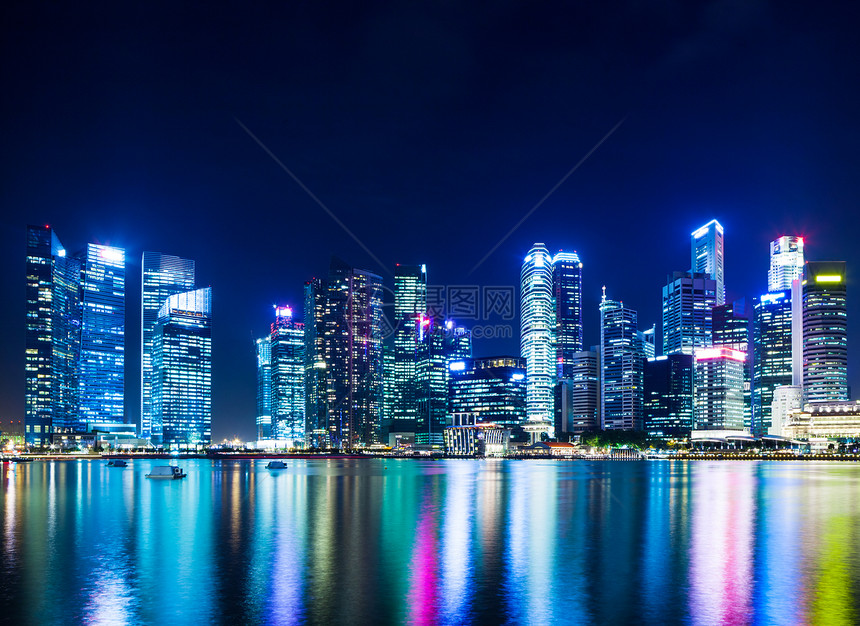 晚上新加坡城市天际企业海岸景观办公室办公楼摩天大楼商业海岸线金融码头图片