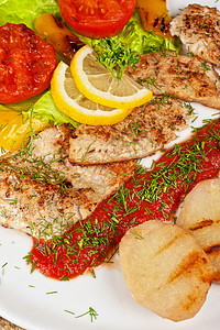 美味的鱼叉食物香菜厨房柠檬午餐盘子营养鱼片美食沙拉背景图片