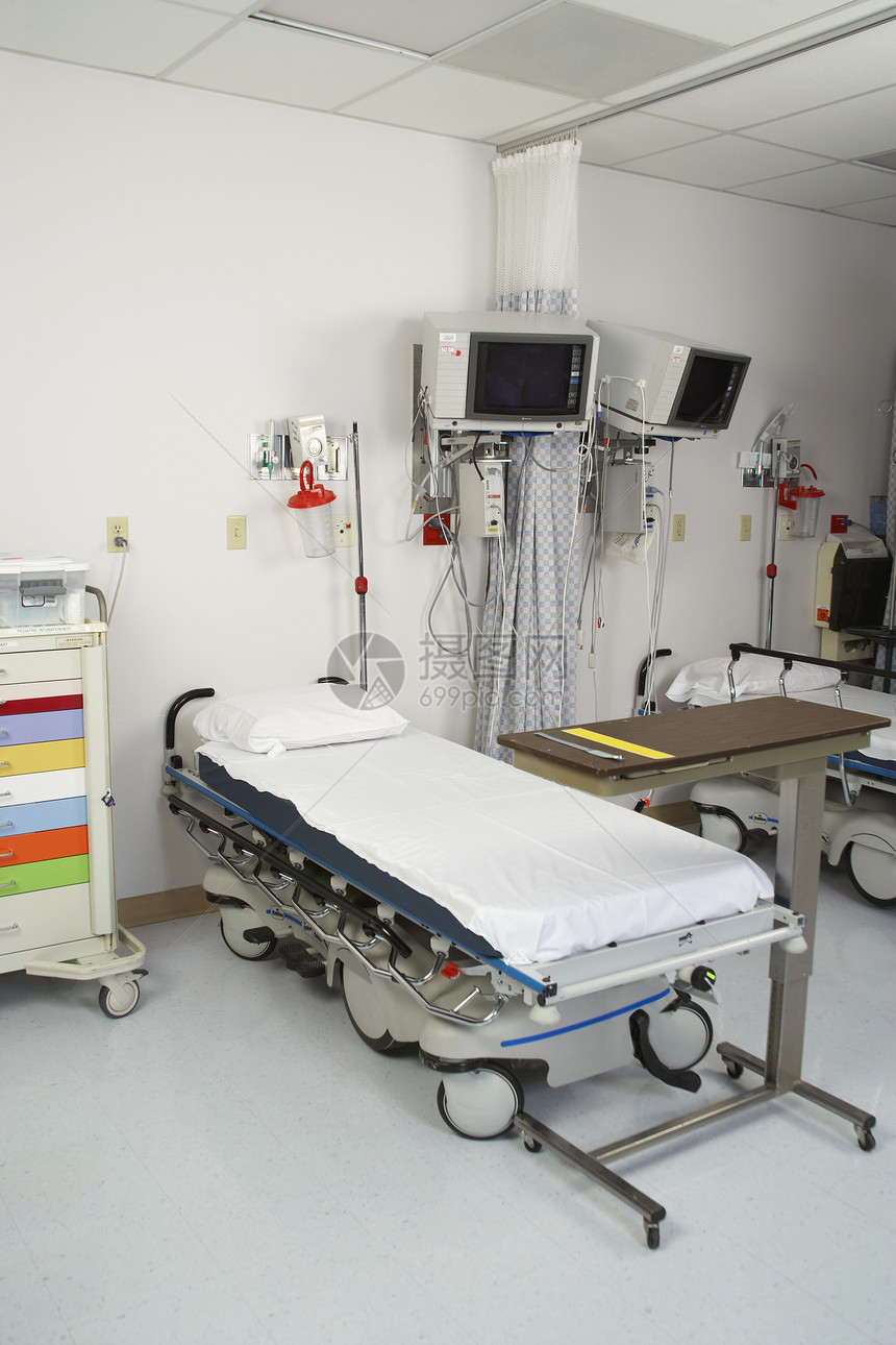 空无的医院室 配有凝胶和医疗工具图片