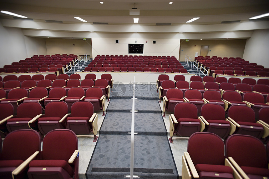 一所大学空空的讲学厅报告礼堂建筑学红色座位图片
