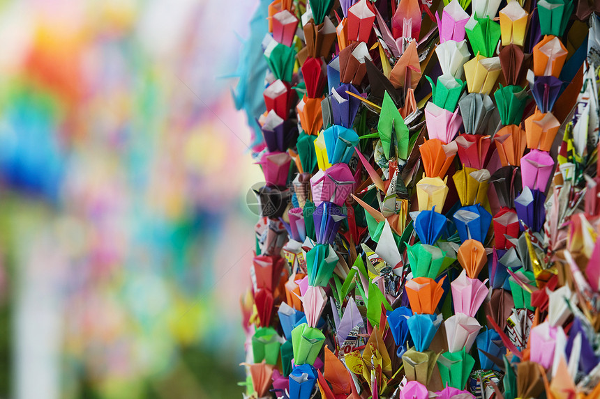 日本广岛和平纪念公园彩色纸起重机特配文化工艺精神折纸地方奉献前景图片