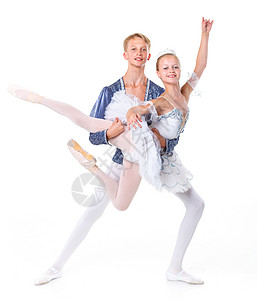 几个芭蕾舞者装扮女士芭蕾舞舞蹈男人衣服短裙合作女孩夫妻姿势背景图片