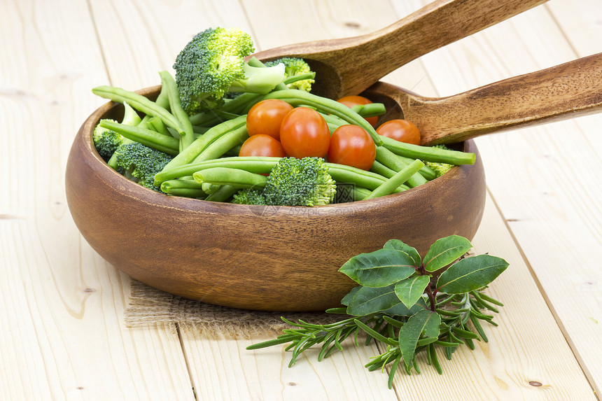 蔬菜和草药食物小吃营养营养品沙拉烹饪桂树迷迭香草本植物绿色图片