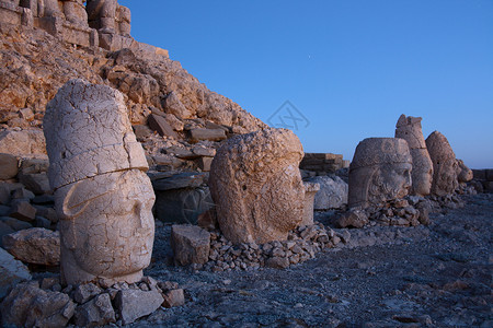 纳鲁特山神的纪念碑世界历史遗产心地旅游火鸡考古学雕塑旅行石头背景