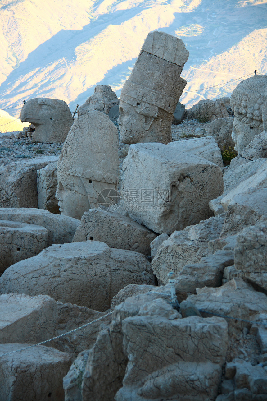纳鲁特山神的纪念碑国家雕像上帝古董旅游石头火鸡历史心地考古学图片