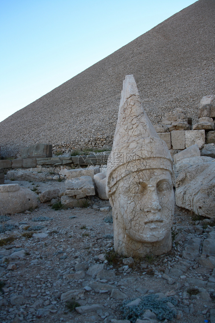 纳鲁特山神的纪念碑遗产石头雕像历史雕塑旅游火鸡考古学古董上帝图片
