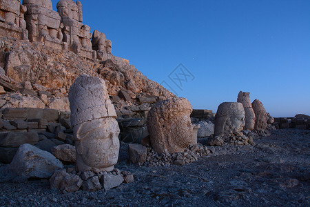 纳鲁特山神的纪念碑国家石头世界遗产雕像岩石心地考古学火鸡旅行背景