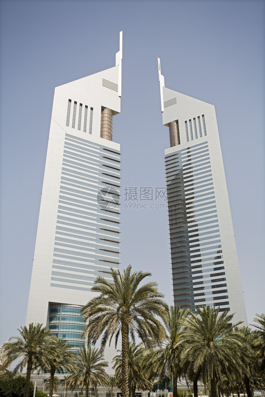 迪拜公路上阿联酋塔台的迪拜UAE UAE摩天大楼建筑学天空办公楼图片