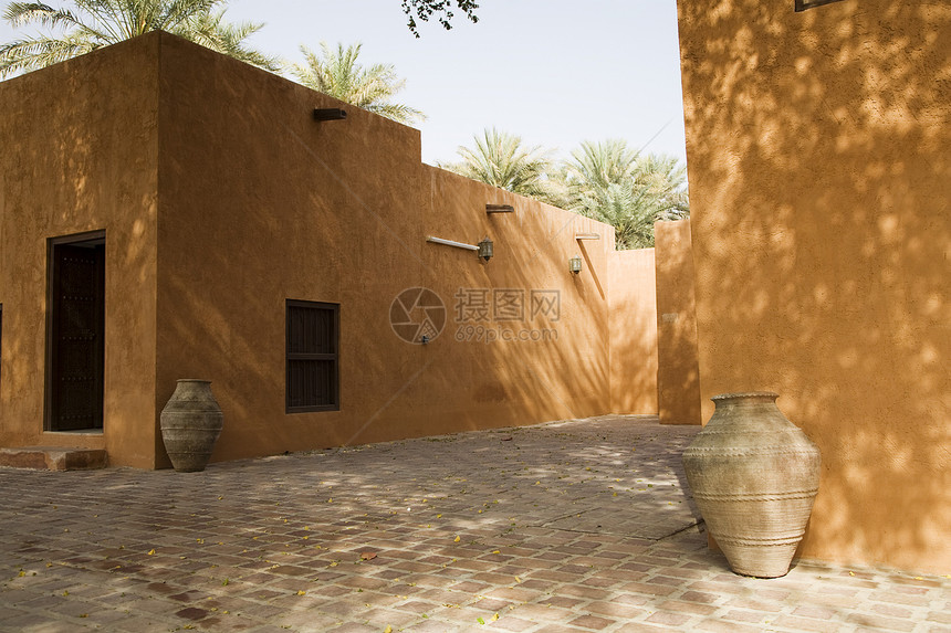 部分查看阿联酋迪拜Al Ain宫博物馆的院子图片